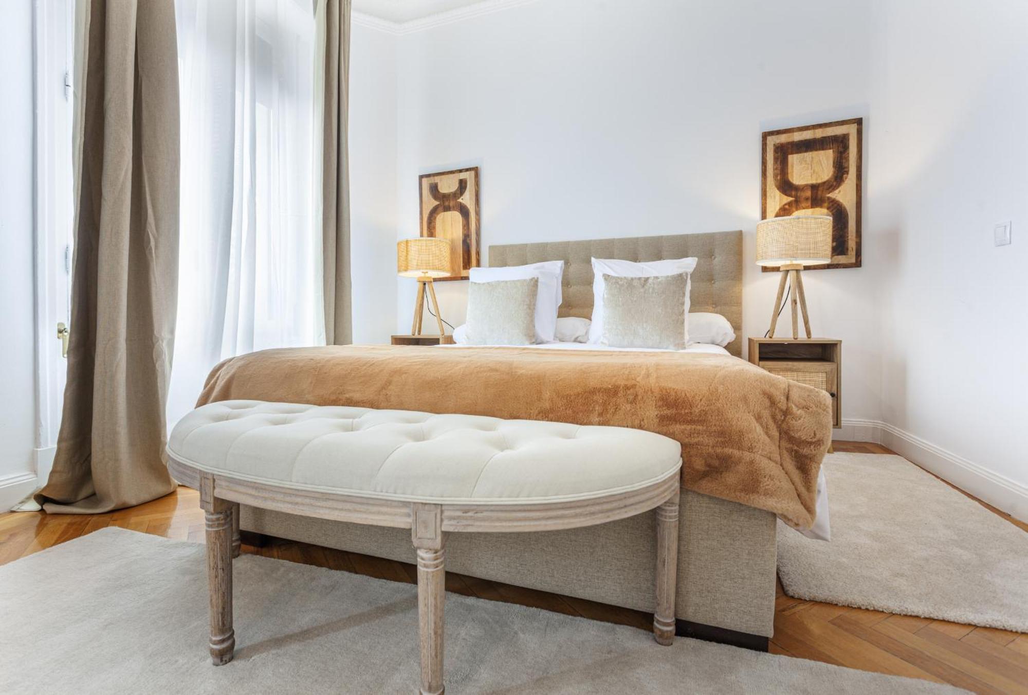 Apartamento Santa Ana Place En Madrid Exterior photo